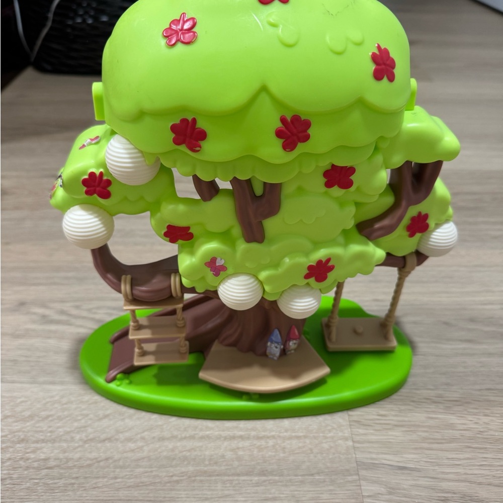 Peppa Pig Treehouse Playset with Green and Brown